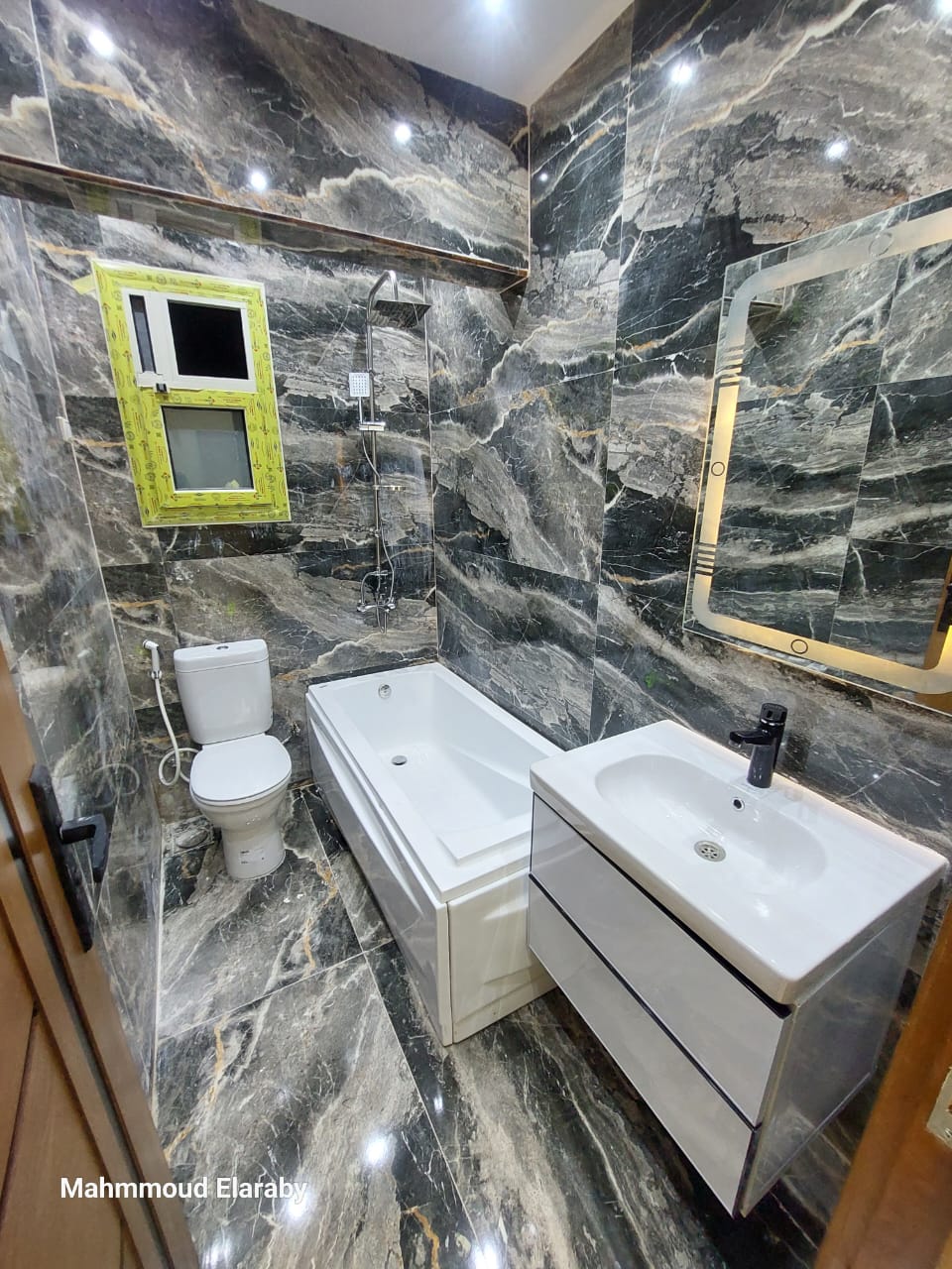 0A0E4631-66B2-48D2-83D2-1D35174CD3AE