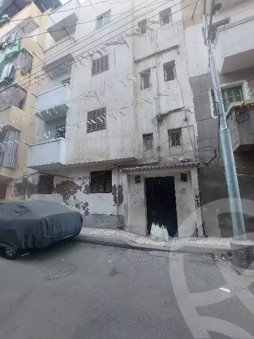 منزل للبيع كامل الخدمات في منطقة حيوية جدا